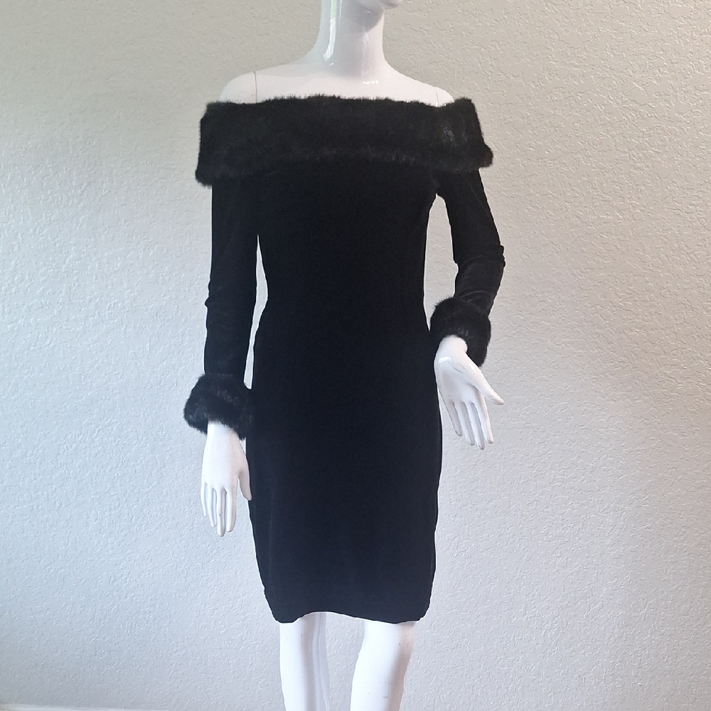 Cache Elegant Black Fur-Trim Midi Dress